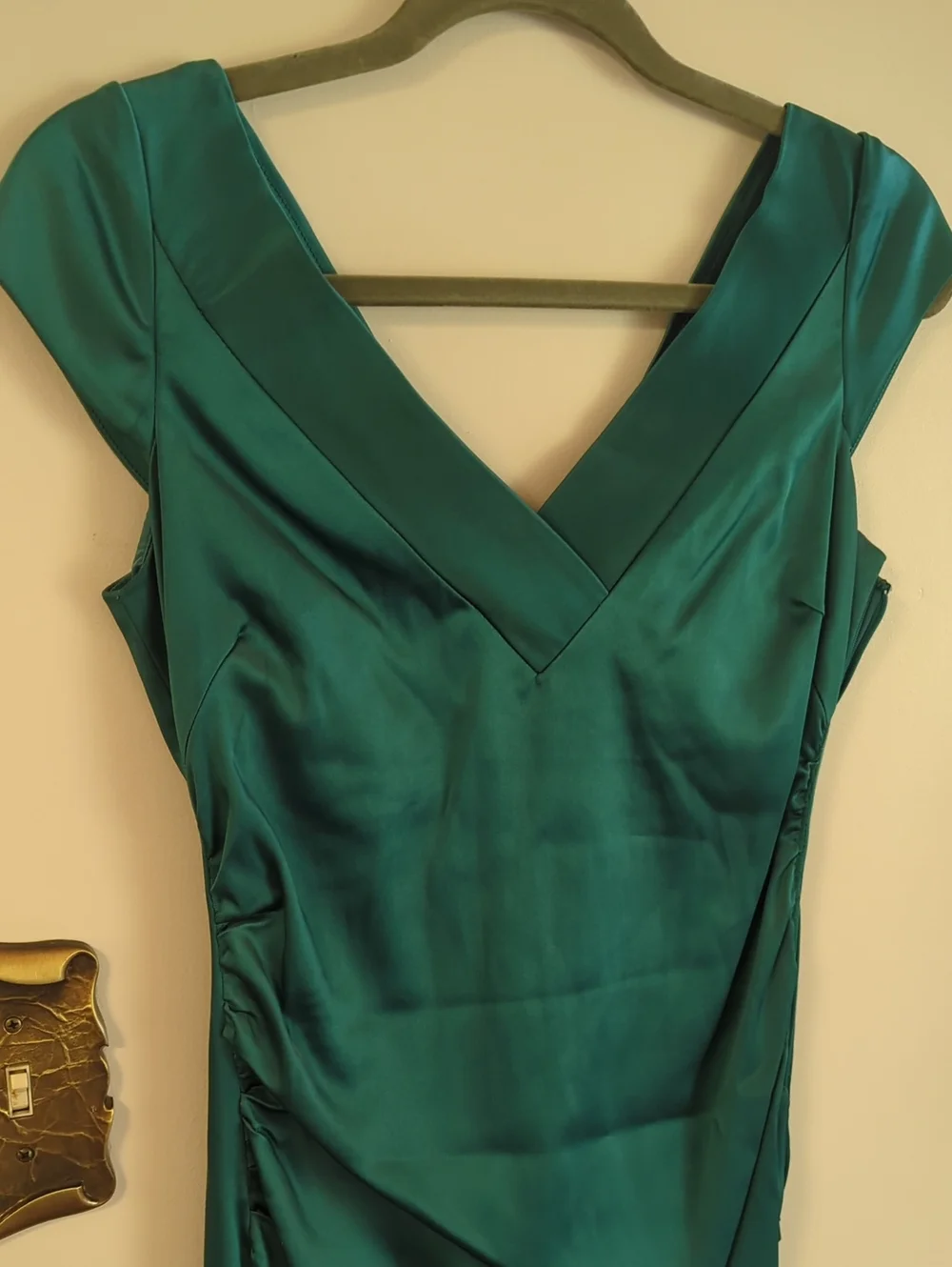 Elegant Teal V-Neck Cocktail Dress - Women's - Picture 3 of 4